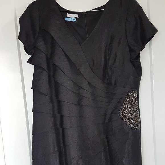 London Times Shutter Dress with Beading Black 16W - Picture 1 of 4